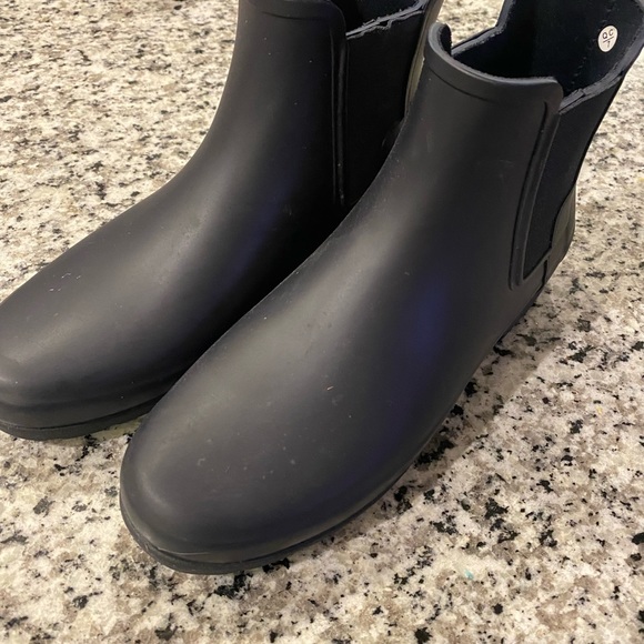 Navy blue, ankle rainboots. - Picture 5 of 5
